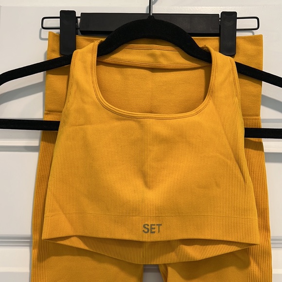 Set active matching yellow sports bra + leggings // pants xs bra s - Picture 2 of 5